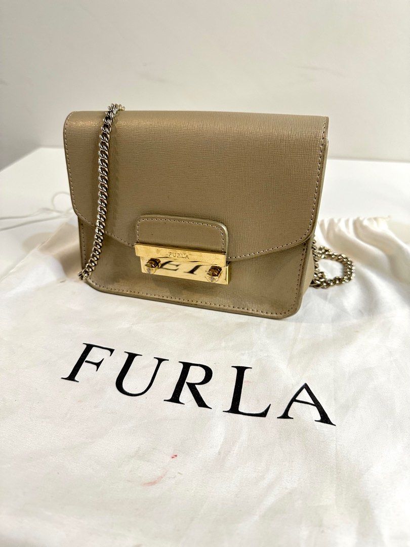 Furla Julia Gold Sling Bag Barang Mewah Tas Dompet di Carousell