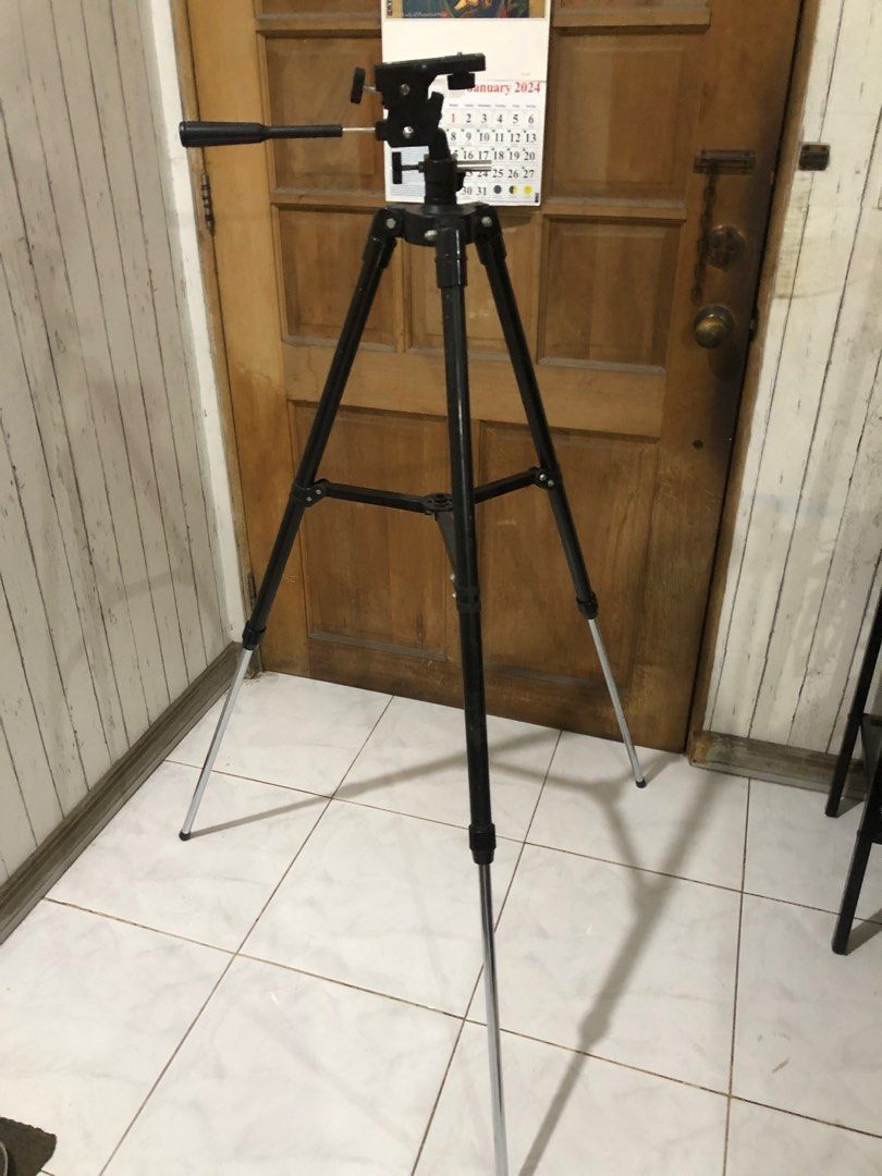 Heavy duty outdoor prod video camera stand (Category: Tripods & Monopods) located in Quezon City. Submitted by markgolveo (Listing ID 1336181254, Image 3). Description: Heavy duty outdoor prod video camera stand .