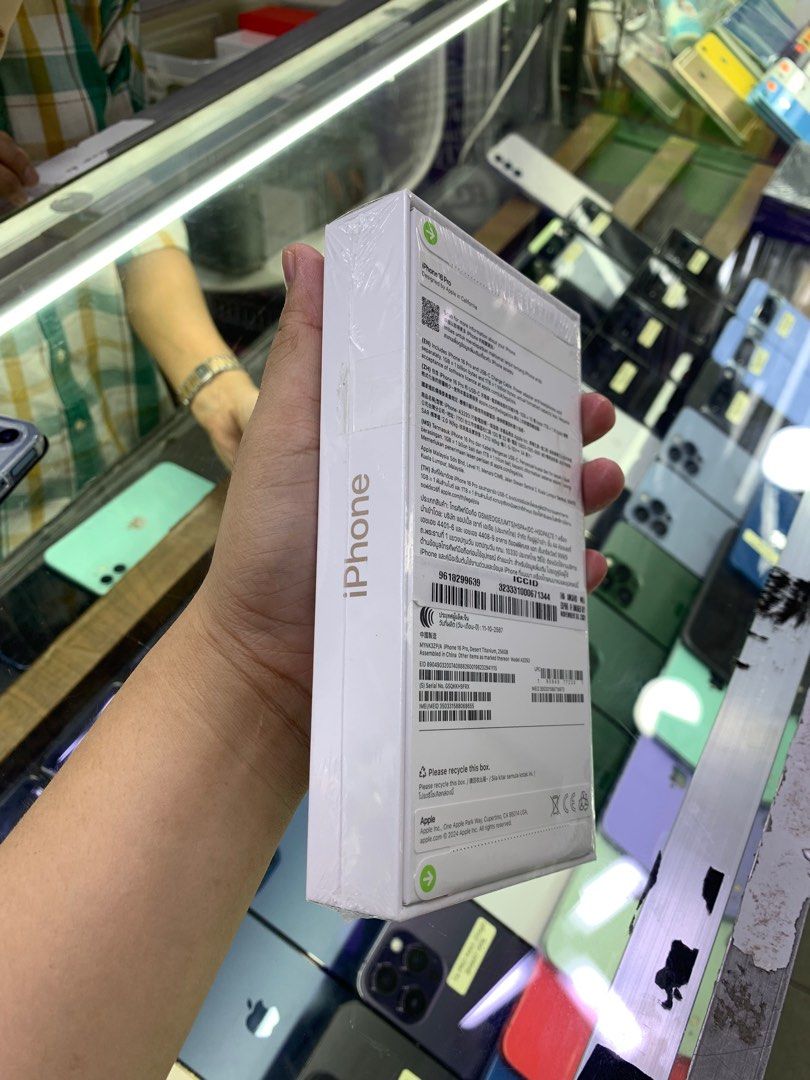 IPHONE 16 PRO 256 SMARTLOCKED (Category: iPhone 16 Series) located in San Juan City. Submitted by dokiee2001 (Listing ID 1336175764, Image 3). Description: BRANDNEW SEALED IPHONE 16 PRO 256 SMARTLOCKED DESSERT TITANIUM NOT ACTIVATED OPEN FOR COD MEET UP.