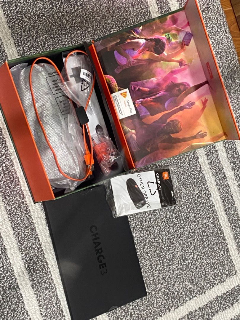 JBL by Harman - Charge 3 (Category: Soundbars, Speakers & Amplifiers) located in San Pedro. Submitted by jamaicanorange (Listing ID 1336189826, Image 2). Description: Portable bluetooth speaker Waterproof Complete items in the original box. Original price S$270 Very well condition, no damage like as new. Reason for selling is not being used, decluttering stuff..