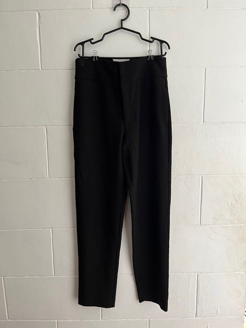 Jil Sander Slim Fit Trousers (Category: Other Bottoms) located in Paranaque City. Submitted by ___iroiro___ (Listing ID 1336150743, Image 1). Description: RFS: Does not suit my body type. I’m a bit of the curvier side. Made for slimmer frames. Thrifted. Good condition, the wash tag is still intact. All the buttons and the clasps are in good condition. Bought for higher. No low ballers please. .