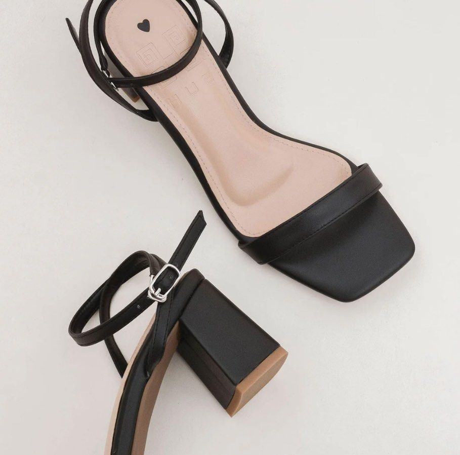 KALEI NOIR - HUE - SIZE 7 (Category: Heels) located in Bulacan. Submitted by findingtreasuresph (Listing ID 1336226464, Image 2). Description: Used only once for an event.