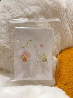 (Category: ) located in . Submitted by hiyostore (Listing ID 1336295956, Image 1). Description: .