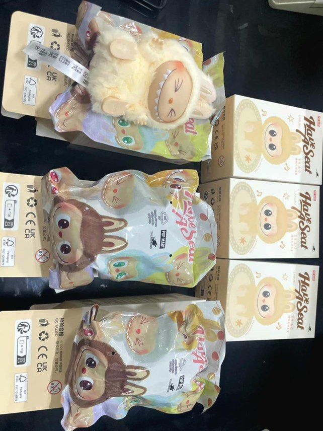 Labubu have a seat sealed OG from sg (Category: Designer & Blind Box Toys) located in Makati City. Submitted by bananayaa (Listing ID 1336244848, Image 2). Description: SUPER SALE DM ME LALAMOVE AND GCASH.