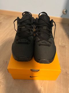 (Category: ) located in . Submitted by sneaker_solution (Listing ID 1336273939, Image 1). Description: .