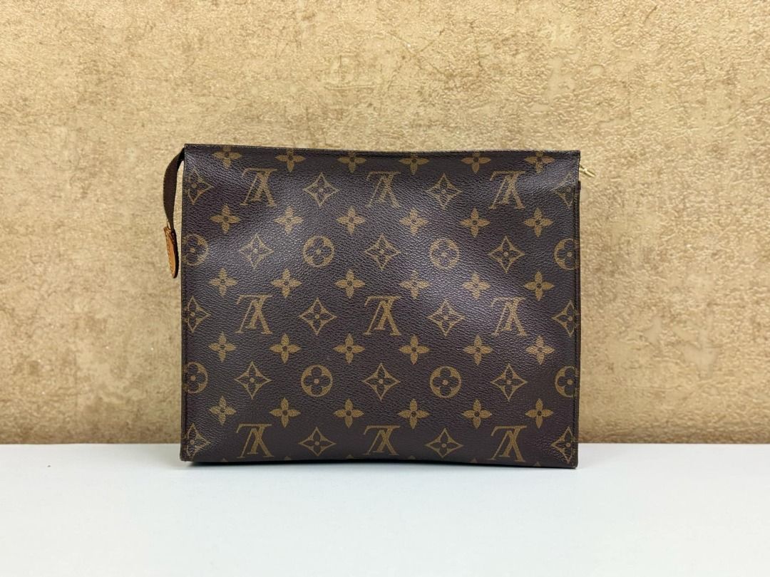 M47542 toiletry pouch 26 clearance