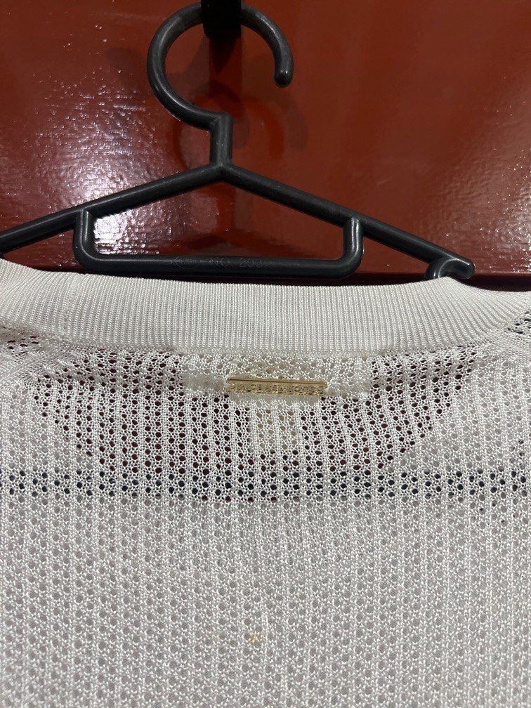 Michael Kors Outerwear (Category: Bikinis & Swimsuits) located in Valenzuela. Submitted by declutterclutter_ (Listing ID 1336289912, Image 3). Description: Flaw: visible yellow stains.