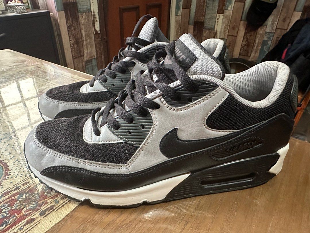 grey air max 70