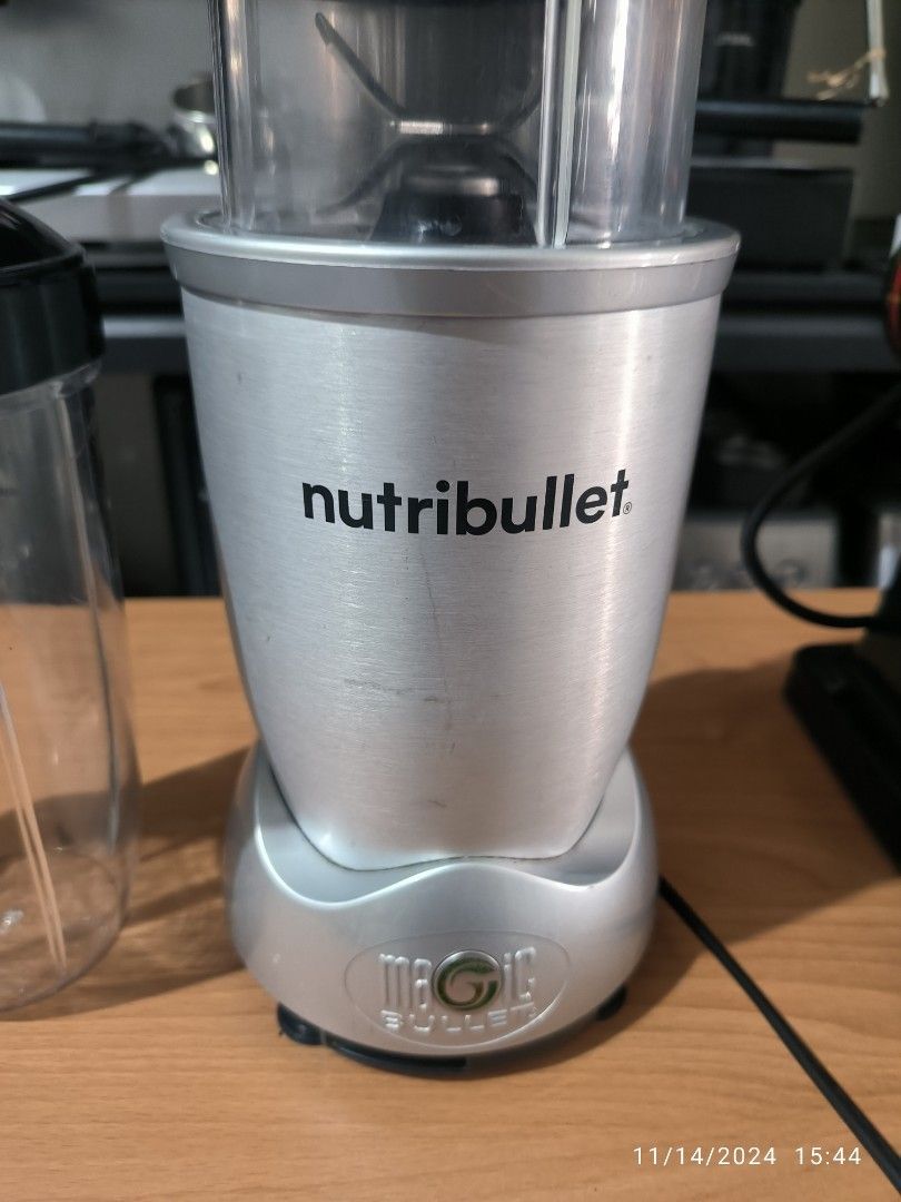 Nutribullet 1200w (Category: Juicers, Blenders & Grinders) located in Pulilan. Submitted by srtidon (Listing ID 1336217831, Image 2). Description: working with two tumblers.