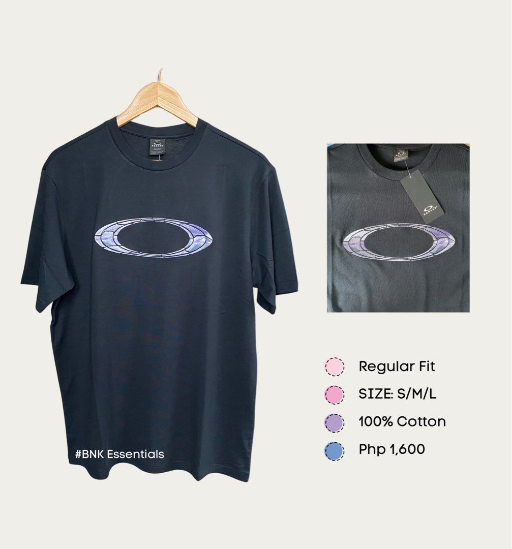 Oakley Men's T-shirt (Category: Tshirts & Polo Shirts ) located in Binan City. Submitted by nice_box (Listing ID 1336255838, Image 1). Description: ✅ Original Oakley ✅ Brand new with tag .