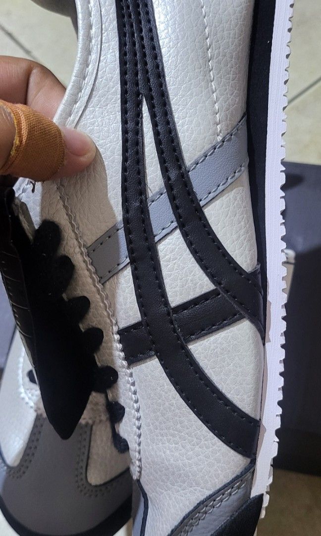 Onitsuka tiger flower clearance