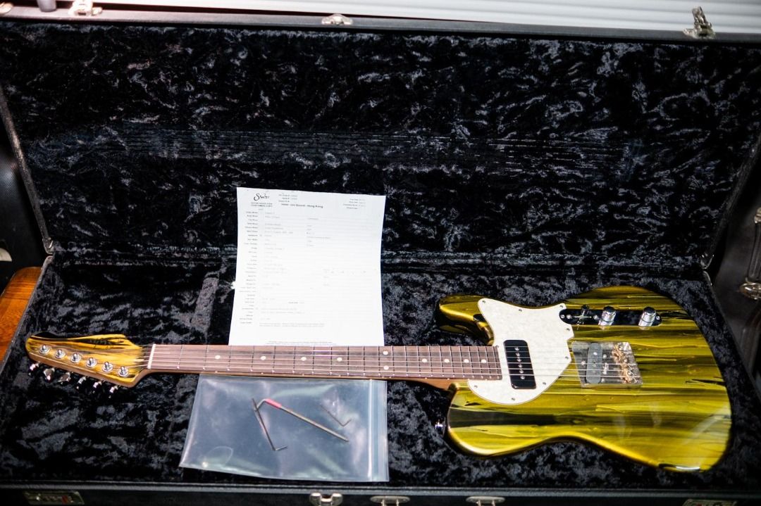 Suhr Classic T （分類：樂器）位於 Hong Kong。 由 fkh335 提交（商品編號 1336241669，圖片 1）。簡介： 2013 Suhr Class T Alder body with roasted maple neck & rosewood fretboard, S90 & Classic T pickup with original hardcase. Guitar in mint condition stored in non-smoking environment control room. 。