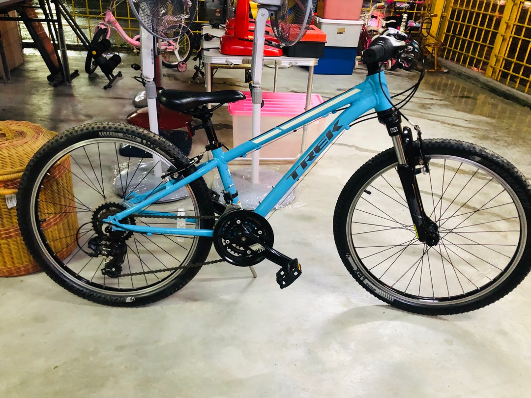 TREK Superfly 20 Kids Mountain Bike Sports Equipment Bicycles Parts Bicycles on Carousell