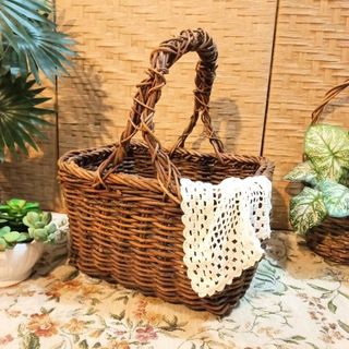 (Category: ) located in . Submitted by millennialmeetsvintage (Listing ID 1336117232, Image 1). Description: .