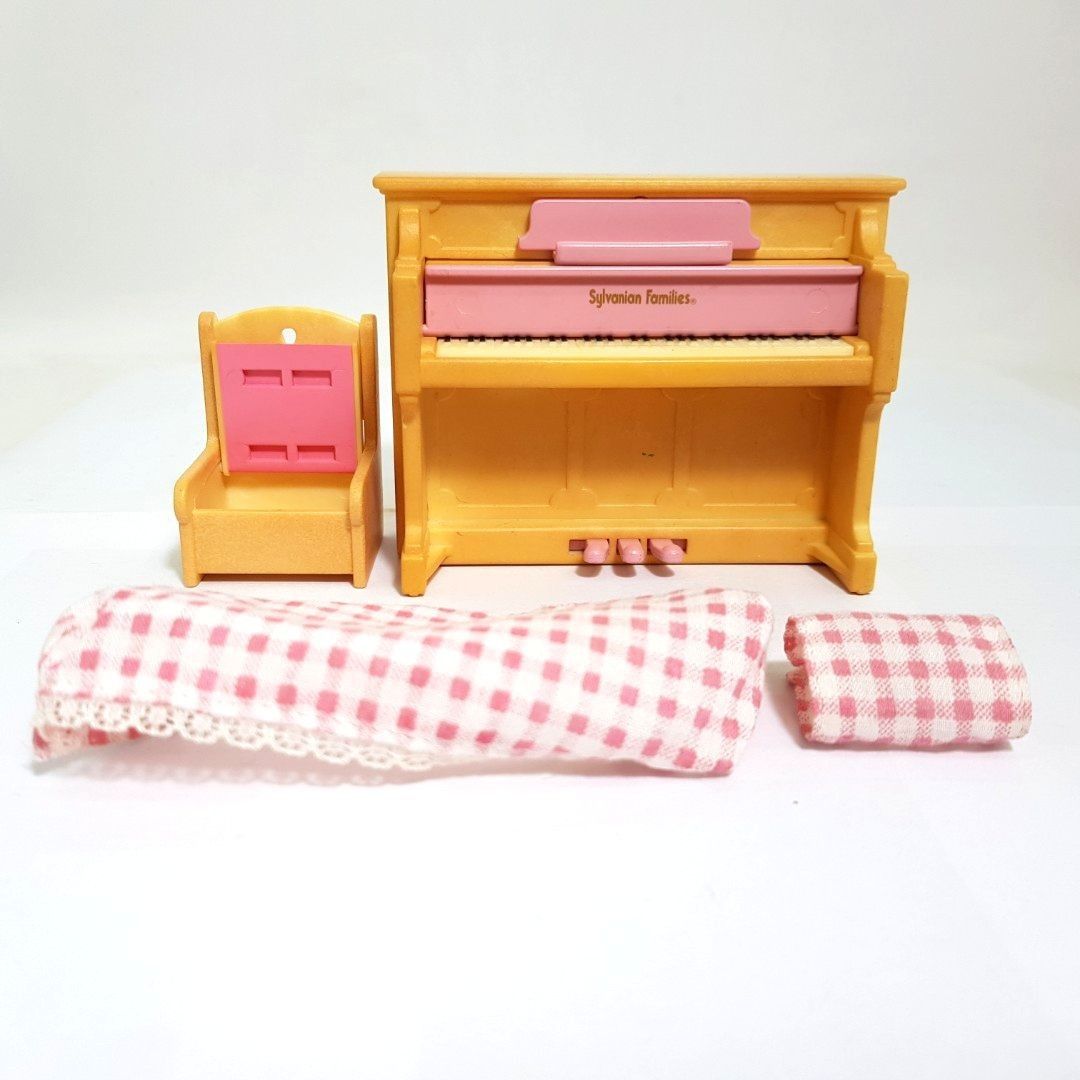 Vintage Sylvanian Families piano chair appliance furniture (Category: Kids Toys) located in Imus. Submitted by mostlyvintage (Listing ID 1336208379, Image 3). Description: 🎀 listed price is for the 3-pc. set which consists of the following: a piano, a piano cover, and a chair 🎀 🎀 piano keys and pedals can be pressed 🎀 🌸For fashion finds and other stuff, pls. visit my other Carousell store: https://carousell.app.link/XSuC3F3Gsuba.