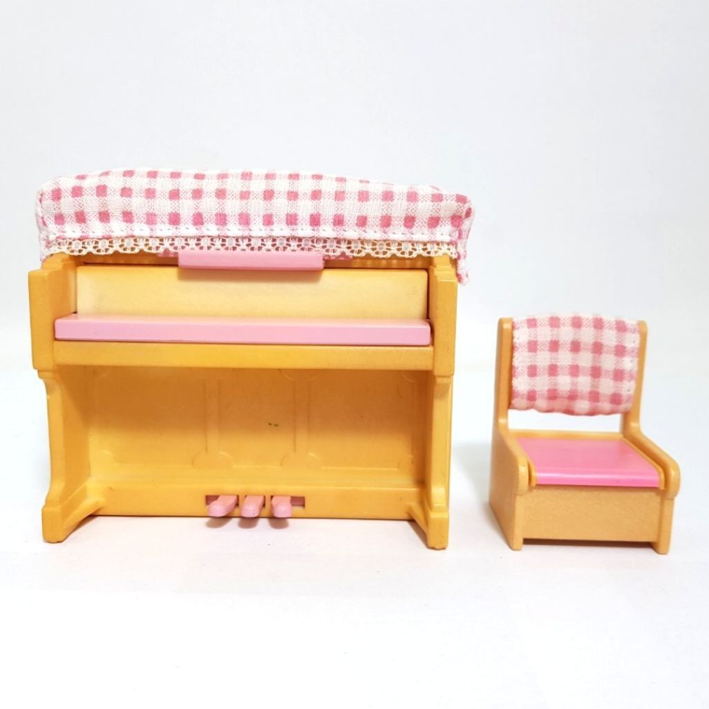 Vintage Sylvanian Families piano chair appliance furniture (Category: Kids Toys) located in Imus. Submitted by mostlyvintage (Listing ID 1336208379, Image 1). Description: 🎀 listed price is for the 3-pc. set which consists of the following: a piano, a piano cover, and a chair 🎀 🎀 piano keys and pedals can be pressed 🎀 🌸For fashion finds and other stuff, pls. visit my other Carousell store: https://carousell.app.link/XSuC3F3Gsuba.