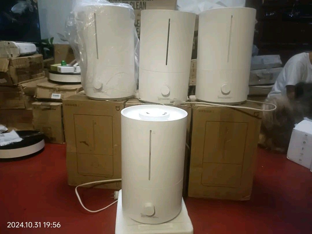xiaomie air humidifier (Category: Home Fragrance) located in Malabon City. Submitted by granmerlencagayandeoro (Listing ID 1336316782, Image 1). Description: onhand same day pickup via lalamove.