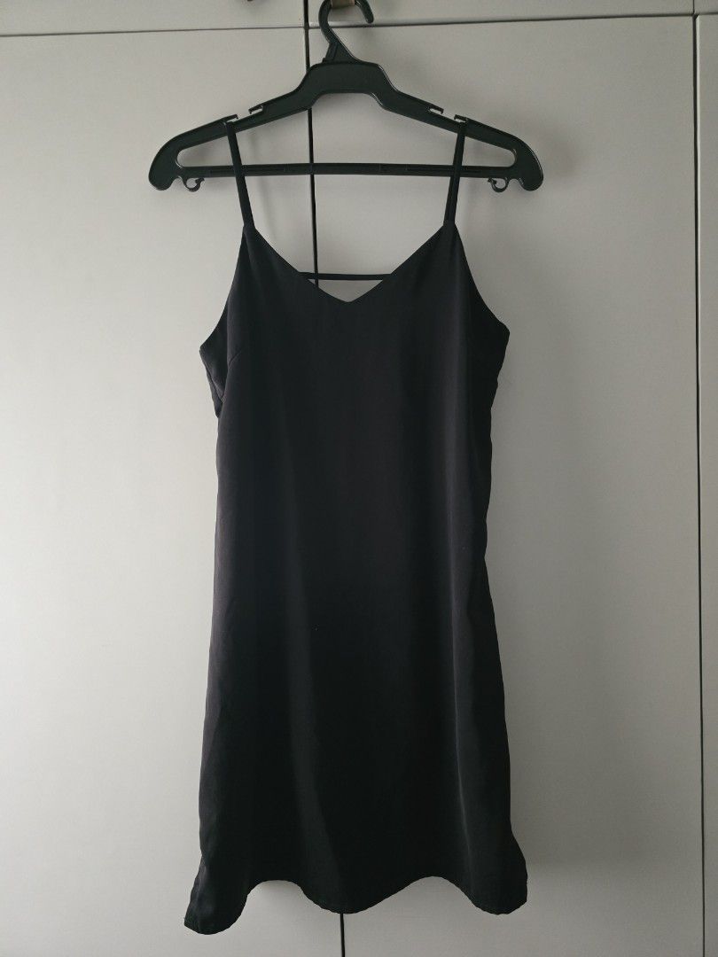 ZALORA - S - Black Strap Dress (Category: Dresses) located in Cainta. Submitted by piper8 (Listing ID 1336199730, Image 1). Description: Reason for selling: Doesn't fit me anymore.