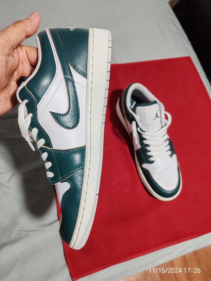 AIR JORDAN 1 LOW SE (Category: Sneakers & Footwear) located in Quezon City. Submitted by jrlabs (Listing ID 1336416990, Image 2). Description: AIR JORDAN 1 LOW SE Date Purchased: Sept 2nd week in London UK Price: £130 in PH money 8,065 Color: Oxidized Green Size: UK 9.5 US 10.5 ⚠️Selling: Php4,500⚠️ Inclusions: Box. Shoes. Mobile: 09602225666 / 09950091888 RFS: Need Funds.