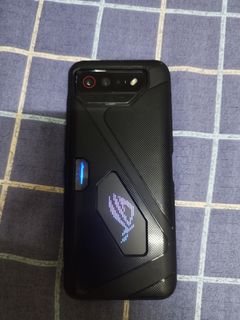 Image showcasing What's behind phantom cellphone buzzes in your pocket? - Quartz