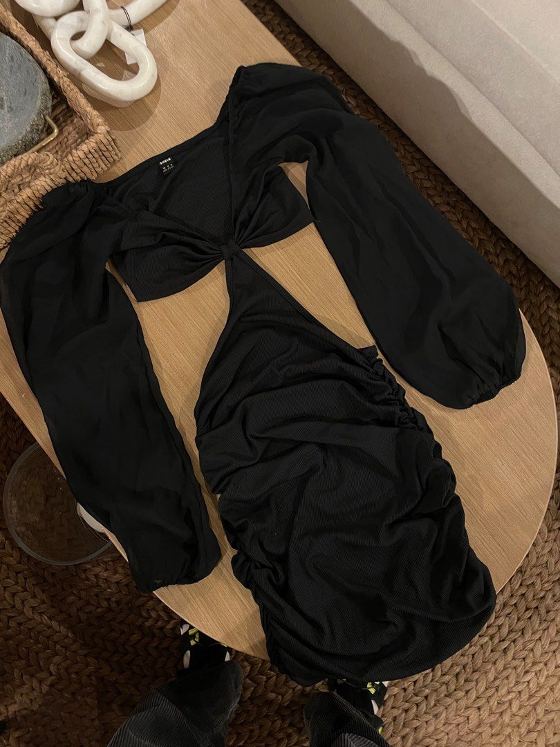 Black Sexy Long sleeve Bodycon (Category: Dresses) located in Cebu City. Submitted by jolyalala (Listing ID 1336355335, Image 2). Description: *Xs (body hugging but stretchable) *Worn once to an event *No damages *RFS: decluttering 🫡 *Can do meetups on weekends at Lahug area/IT Park *Can do maxim delivery (buyer will shoulder df) Please message me for more inquiries ☺️ ty 💗 Note: Actual color may differ from the photos.