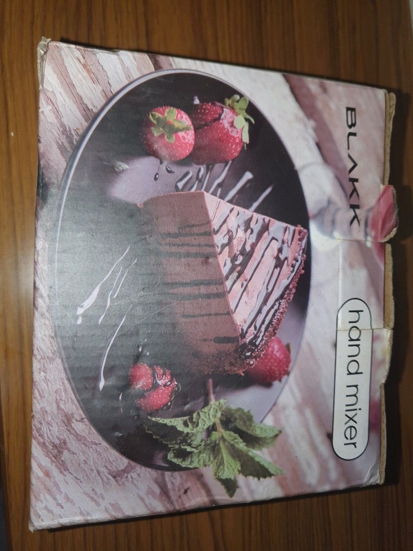 BLAKK Hand mixer (Category: Cookware & Accessories) located in Quezon City. Submitted by myrameds (Listing ID 1336483058, Image 1). Description: - nabuksan lang ang box peri di pa nagagamit. - still in very good condition - decluterring - slightly negotiable -bago pa po.