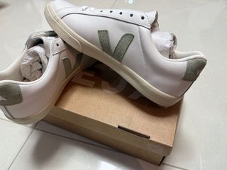 （分類：）位於 。 由 epic11 提交（商品編號 1336326917，圖片 1）。簡介： 。