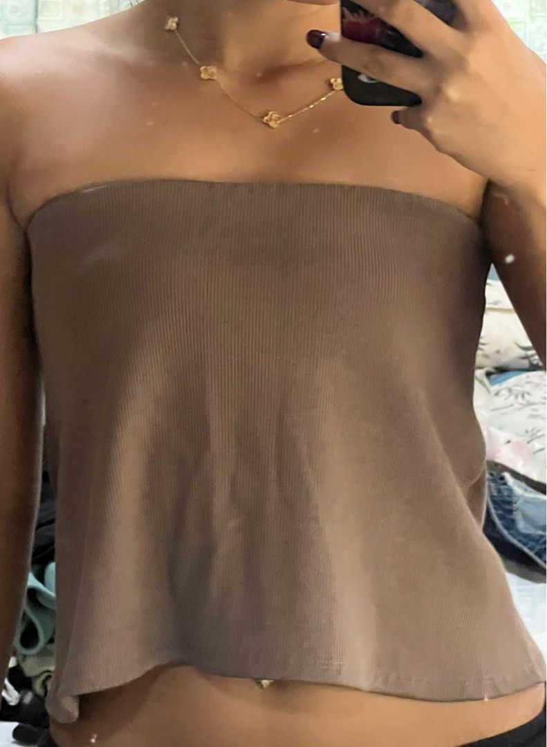 Brown Tube Top (Category: Blouses) located in Paranaque City. Submitted by flamespicks (Listing ID 1336406992, Image 1). Description: Brand: None Size: S Condition: Never used Fabric: Ribbed Cotton Rfs: decluttering Model's Measurements Bust: 33 Waist: 25 Hips: 35 .