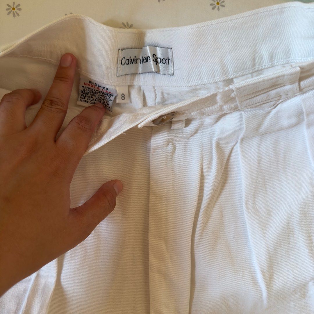 Calvin Klein White Denim Shorts (Category: Shorts) located in Pasig City. Submitted by preluvbyem (Listing ID 1336413531, Image 3). Description: Mahaba sya below the knee sa akin Size: XS-S PM if you want more photos MoP: Gcash / Maya Courier: J&T only (buyer will handle sf).