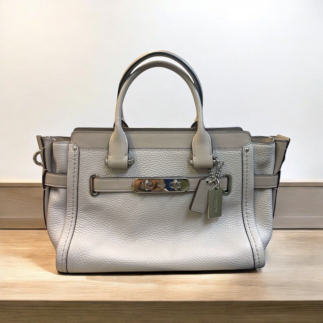 Coach swagger shoulder bag 27 deals