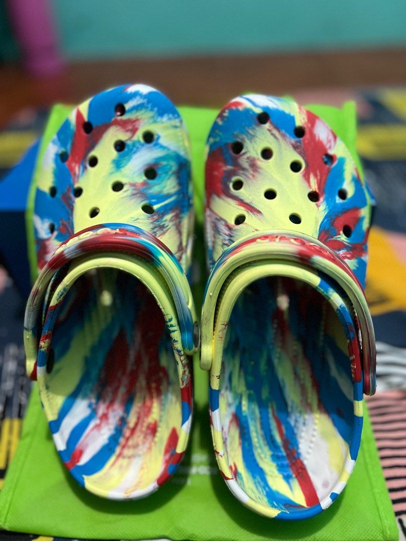 Crocs clogs Marbled 6m 8w (Category: Slippers & Slides) located in Cabuyao City. Submitted by tabachingching.tabachingching (Listing ID 1336450629, Image 3). Description: Brand new crocs classic clog Marbled size 6m 8w Bought from crocs shop .
