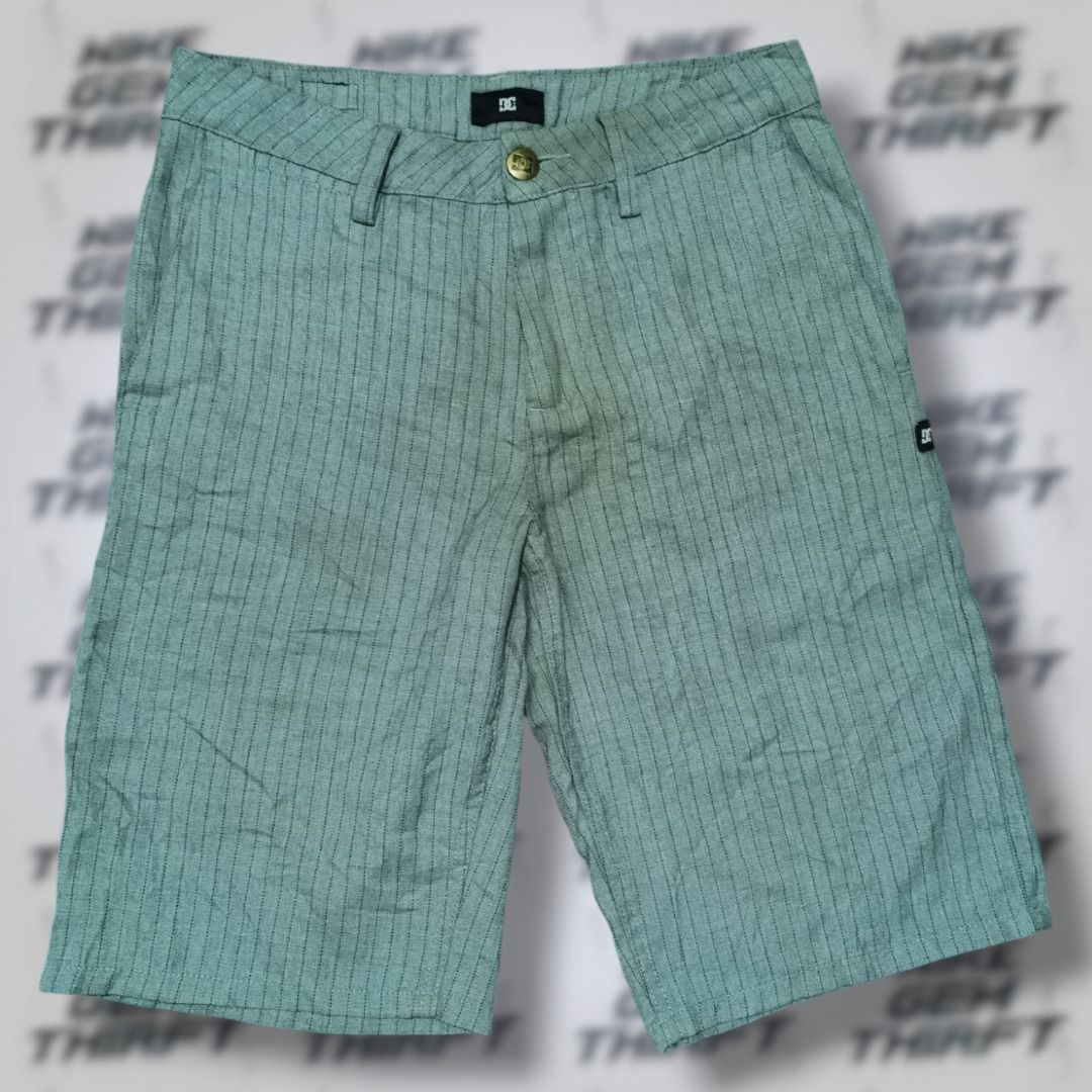 DC (21) (Category: Shorts) located in Santa Cruz. Submitted by nikegemthrift2016 (Listing ID 1336363641, Image 1). Description: DC (21) Size: 28 Length: 19 Excellent 380 plus sf.