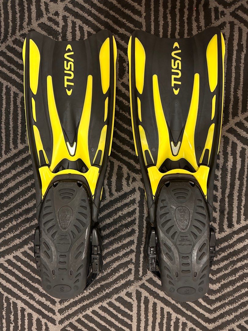 Diving Set (Category: Water Sports) located in Kuala Lumpur. Submitted by deela69 (Listing ID 1336491961, Image 3). Description: .