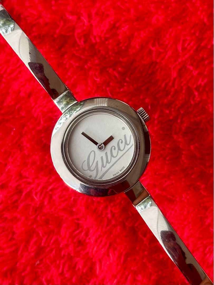 Gucci bangle 105 watch