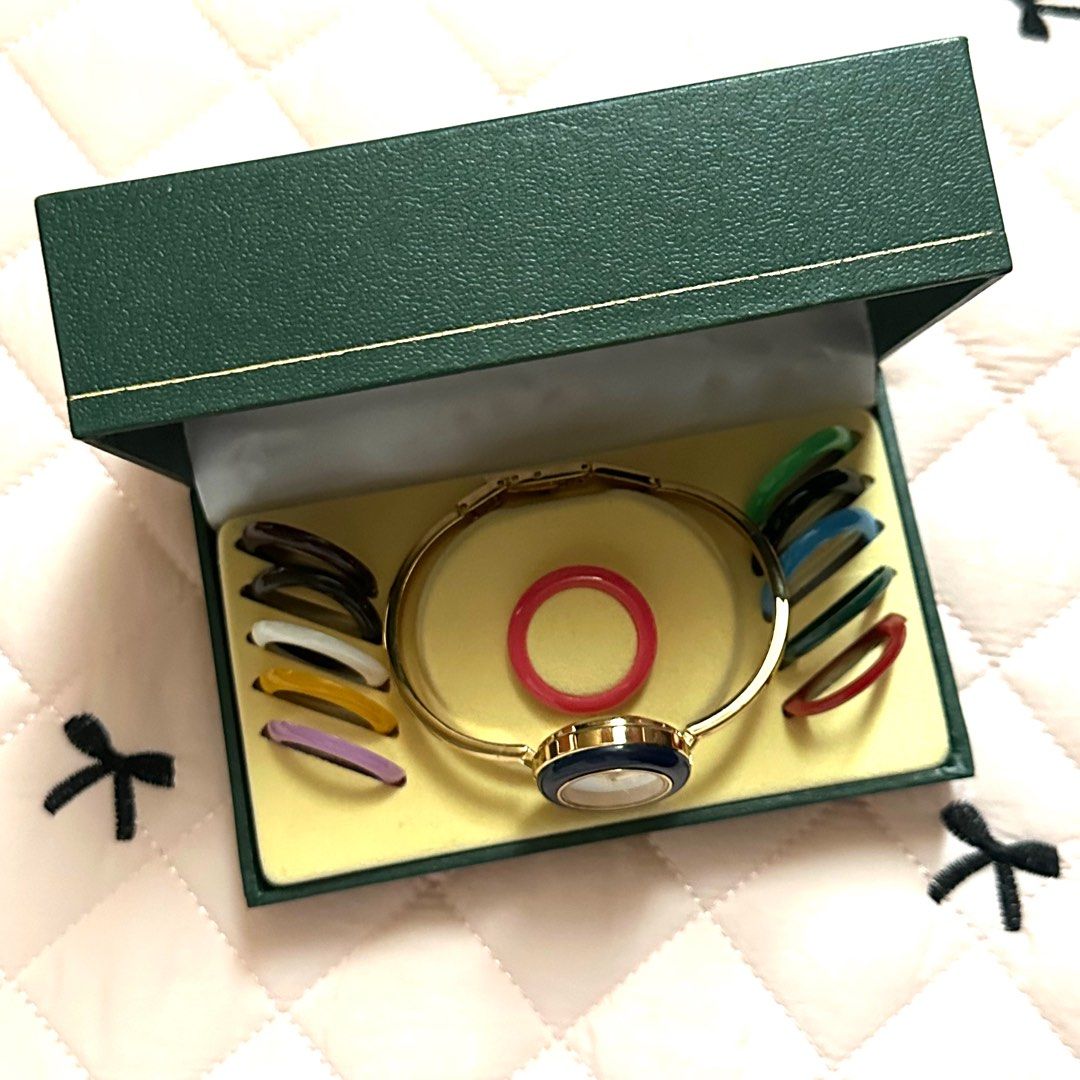 Gucci bezel watch top