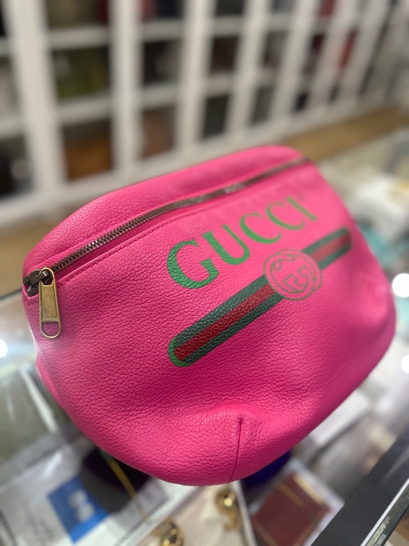 Gucci Logo Bum Bag in Pink Leather