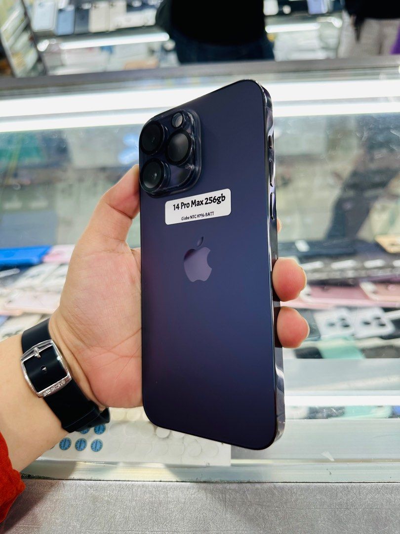 Iphone 14 Pro Max 256gb 97% batt Globelocked (Category: iPhone 14 Series) located in San Juan City. Submitted by javedsgadgetshop (Listing ID 1336374886, Image 2). Description: OPEN FOR INSTALLMENT VIA CREDIT CARD/GGIVES/SPAY/BILLEASE & SWAP/TRADE-IN! BUY AND SELL! Quick Specs : Iphone 14promax •256gb •NTC Variant •97% batt health •Globelocked •95% Smoothness •No hidden issue | No Repaired •100% Authentic | Not Refurbished •w/ OEM Charger & store