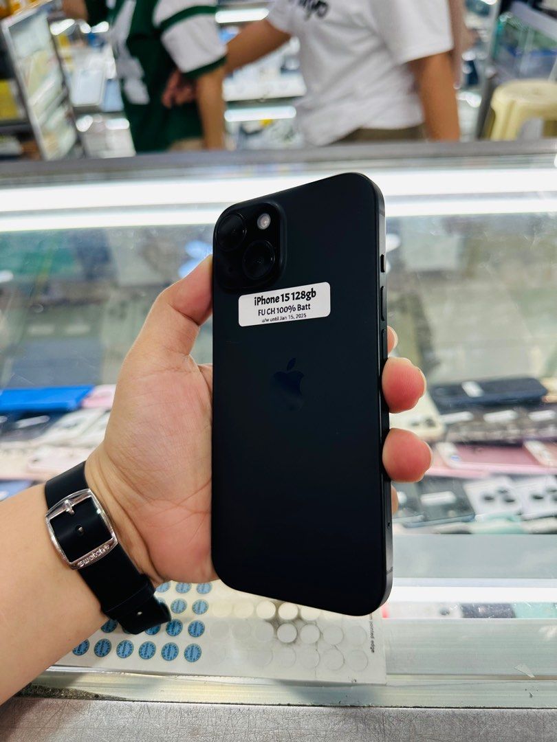 Iphone 15 128gb 100% batt CH DUALSIM FU (Category: iPhone 15 Series) located in San Juan City. Submitted by javedsgadgetshop (Listing ID 1336377397, Image 2). Description: OPEN FOR INSTALLMENT VIA CREDIT CARD/GGIVES/SPAY/BILLEASE & SWAP/TRADE-IN! BUY AND SELL! Quick Specs : Iphone 15 •128gb •CH Variant •100% batt health •Factory Unlock •95% Smoothness •No hidden issue | No Repaired •100% Authentic | Not Refurbished •w/ OEM Charger & store warrant