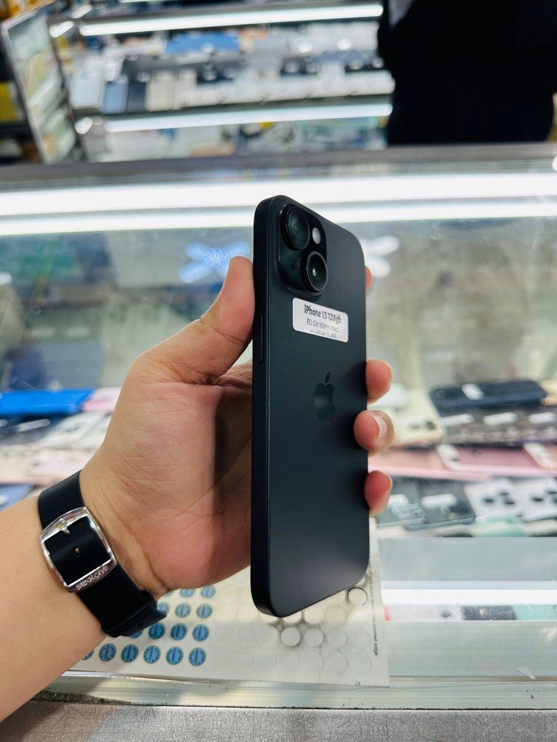 Iphone 15 128gb 100% batt CH DUALSIM FU (Category: iPhone 15 Series) located in San Juan City. Submitted by javedsgadgetshop (Listing ID 1336377397, Image 3). Description: OPEN FOR INSTALLMENT VIA CREDIT CARD/GGIVES/SPAY/BILLEASE & SWAP/TRADE-IN! BUY AND SELL! Quick Specs : Iphone 15 •128gb •CH Variant •100% batt health •Factory Unlock •95% Smoothness •No hidden issue | No Repaired •100% Authentic | Not Refurbished •w/ OEM Charger & store warrant