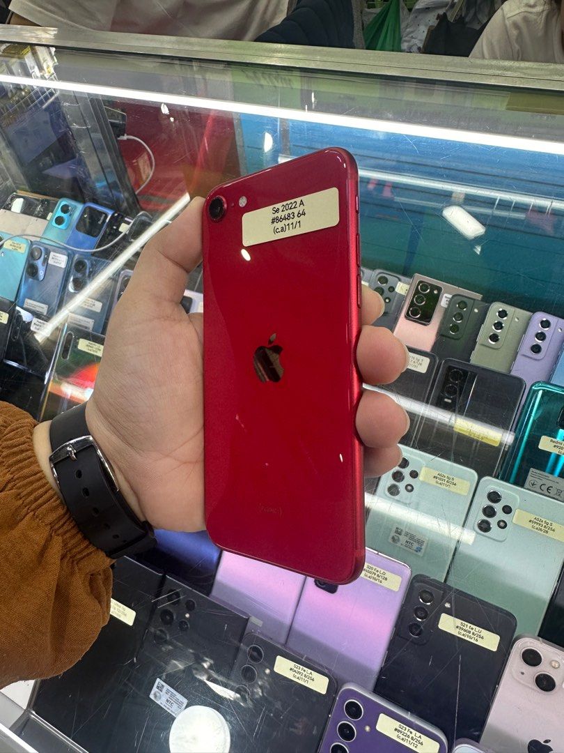 Iphone SE 2020 64gb 88% batt FU (Category: iPhone SE Series) located in San Juan City. Submitted by javedsgadgetshop (Listing ID 1336351635, Image 2). Description: OPEN FOR INSTALLMENT VIA CREDIT CARD/GGIVES/SPAY/BILLEASE & SWAP/TRADE-IN! BUY AND SELL! Quick Specs : Iphone SE 2020 •64gb •NTC Variant •88% batt health •Factory Unlock •95% Smoothness •No hidden issue | No Repaired •100% Authentic | Not Refurbished •w/ OEM Charger & store warranty ❣️
