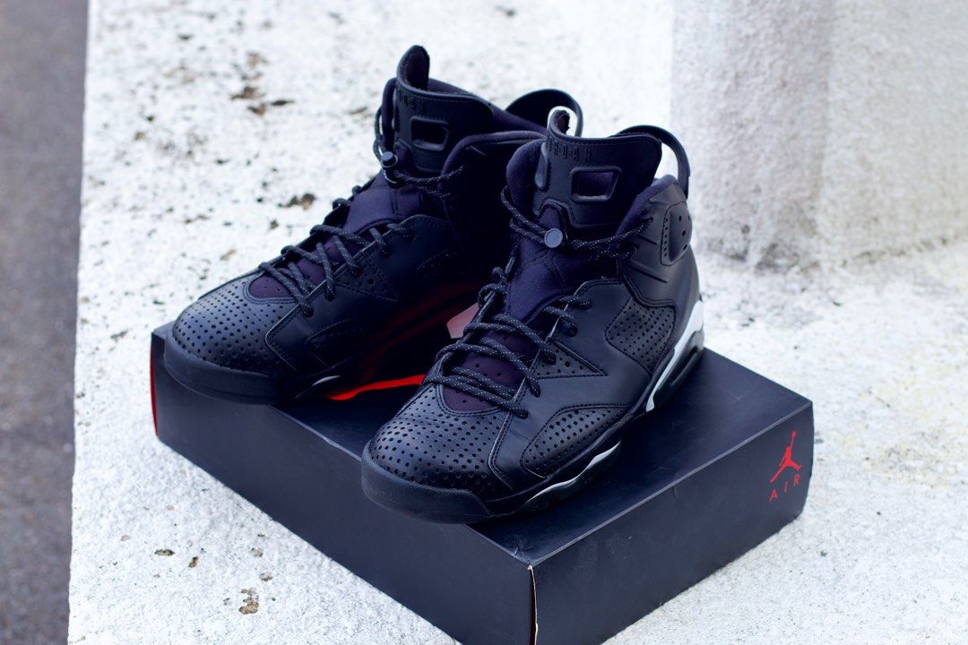 Black cat 6s on feet deals