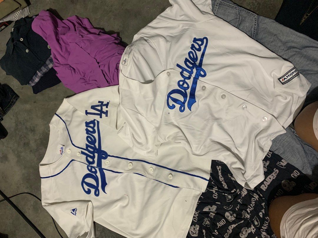 LA dodgers aspack (Category: Sets & Coordinates) located in Hermosa. Submitted by oddballs.vtg (Listing ID 1336463917, Image 1). Description: LA dodgers for couple Left 21x25 Runs and minimal stain removalbe Right 20x24 Minor stain.