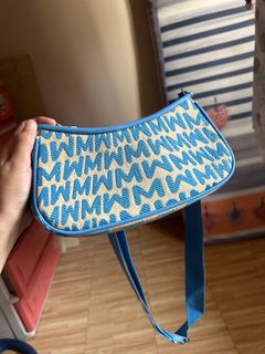 (Category: ) located in . Submitted by shopwithmika (Listing ID 1336363522, Image 1). Description: .
