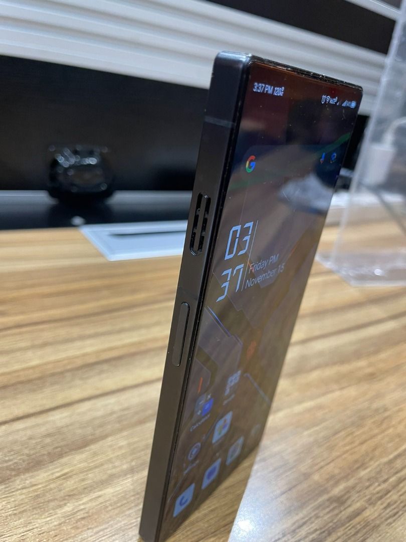 NUBIA REDMAGIC 8PRO 12/256 (Category: Android Others) located in Mandaluyong City. Submitted by mpanganib70692 (Listing ID 1336405378, Image 2). Description: Redmagic 8 pro 12/256 matte ver. Snapdragon 8gen 2 Bypass charging Gaming phone Inclussions: Box type C cable 1 silicon case Issue: Dents and scratches sa body dahil sa case. Overall in good working condition ang phone Matagal malowbat 6000 mAh battery Trigger buttons working perfectly for s