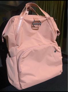 (Category: ) located in . Submitted by zoeymikaelascloset (Listing ID 1336354632, Image 1). Description: .