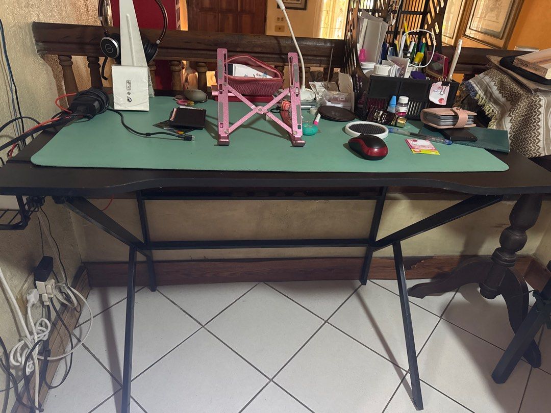 PC Table (Category: Tables & Sets) located in Quezon City. Submitted by acbarrio (Listing ID 1336349513, Image 2). Description: Gaming Table Material: MDF+STEEL Condition: 100% Brand New Dimensions : 100cm (L) x 60cm (W) × 75cm(H) 120cm (L) x 60cm (W) × 75cm(H) Color: Black Feature: 1. Modern and multiple scenes. This gaming table is not only cool and stylish, but also very strong and stable without shaking. .