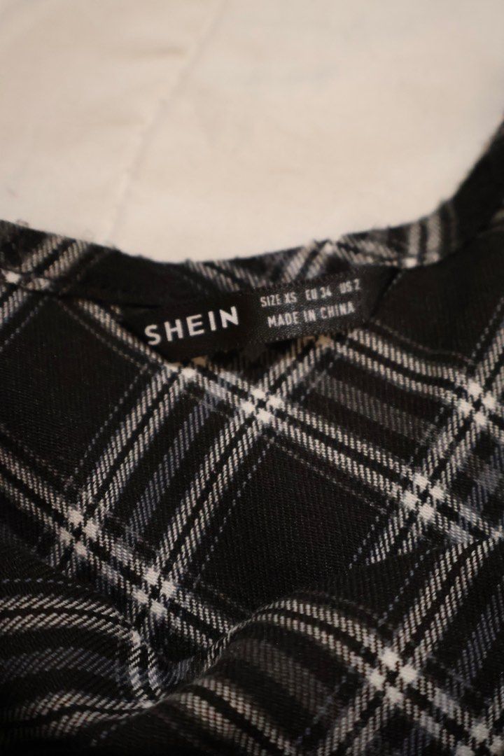 Plaid Print Black Dress (Category: Dresses) located in Quezon City. Submitted by secondchance.mnl (Listing ID 1336486168, Image 3). Description: Size: XS Condition: 10/10 Very cute fit! Very casual & demure..