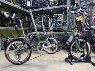 （分類：）位於 。 由 bikezone88hk 提交（商品編號 1336400389，圖片 1）。簡介： 。