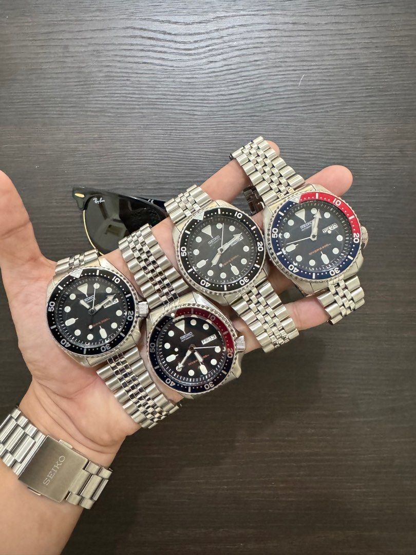 Seiko Diver’s Watch SKX (Category: Men's Watches) located in Santa Rosa. Submitted by fourthhourtimepieces (Listing ID 1336353428, Image 1). Description: ✅AVAILABLE For Sale: Seiko Diver’s SKX007K SKX009K 🏷️₱10,000 each Ready to wear❗️❗️ Specifications: Movement: 7S26 21 Jewels Automatic Movement Condition: Newly overhauled, in good running condition. Dial: Original Dial is Good Condition Hands: Original Handsets is in Good Condition Bezel: New 