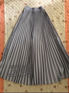 (Category: ) located in . Submitted by ruangcloset (Listing ID 1336373631, Image 1). Description: .
